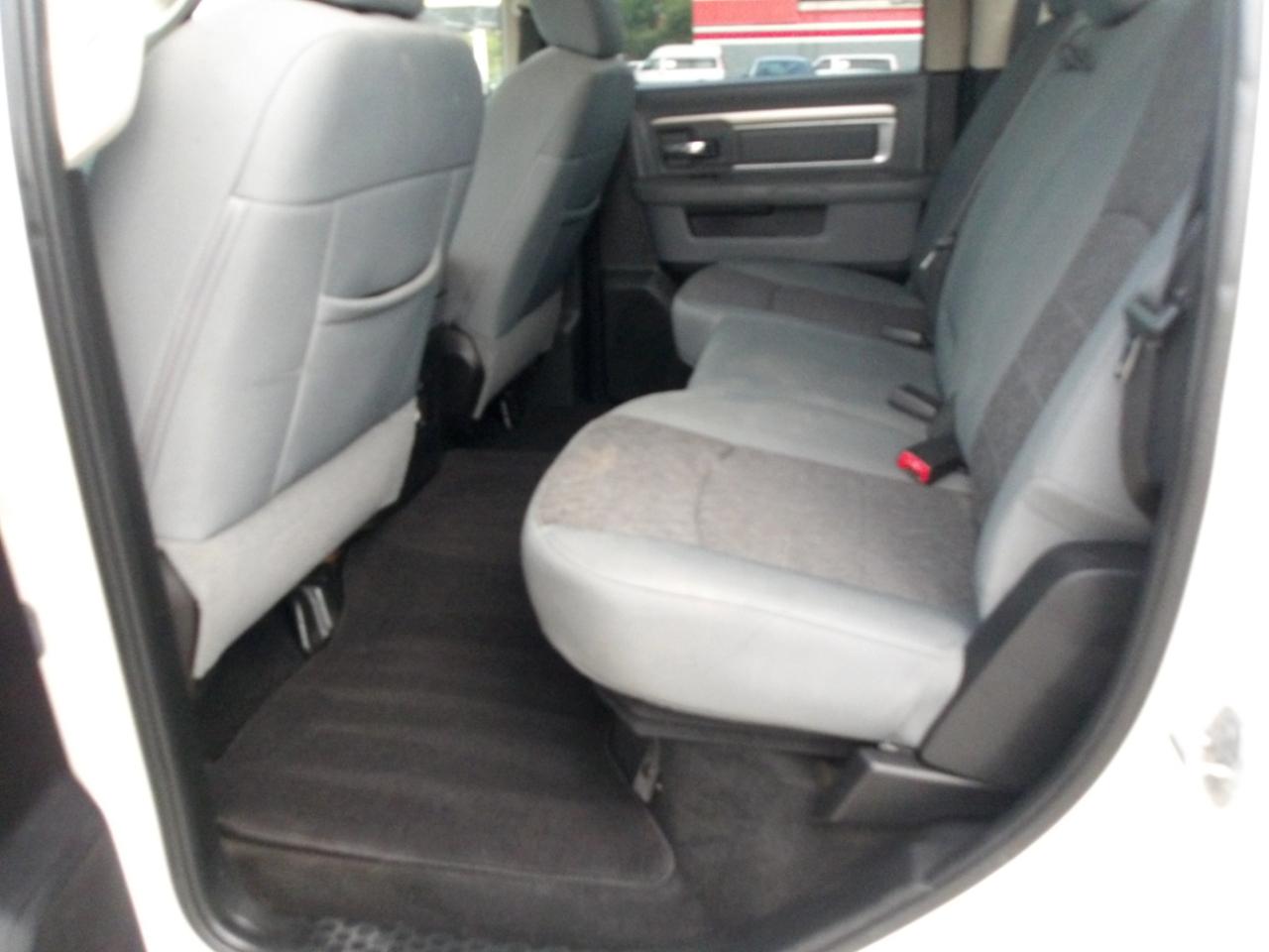 RAM 1500 2WD Crew Cab 140.5" Lone Star 2016