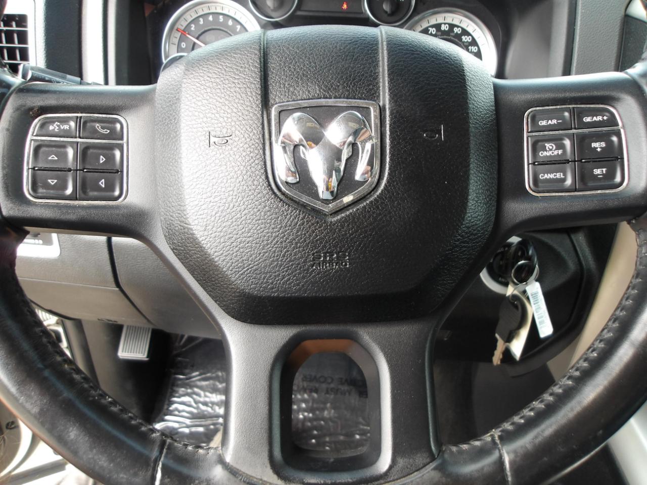 RAM 1500 2WD Crew Cab 140.5" Lone Star 2016