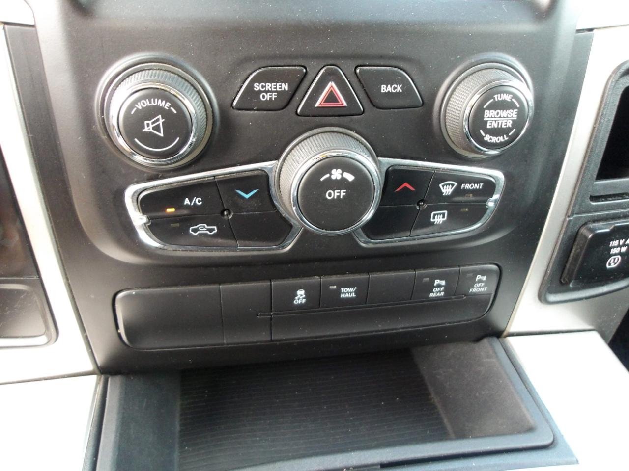 RAM 1500 2WD Crew Cab 140.5" Lone Star 2016