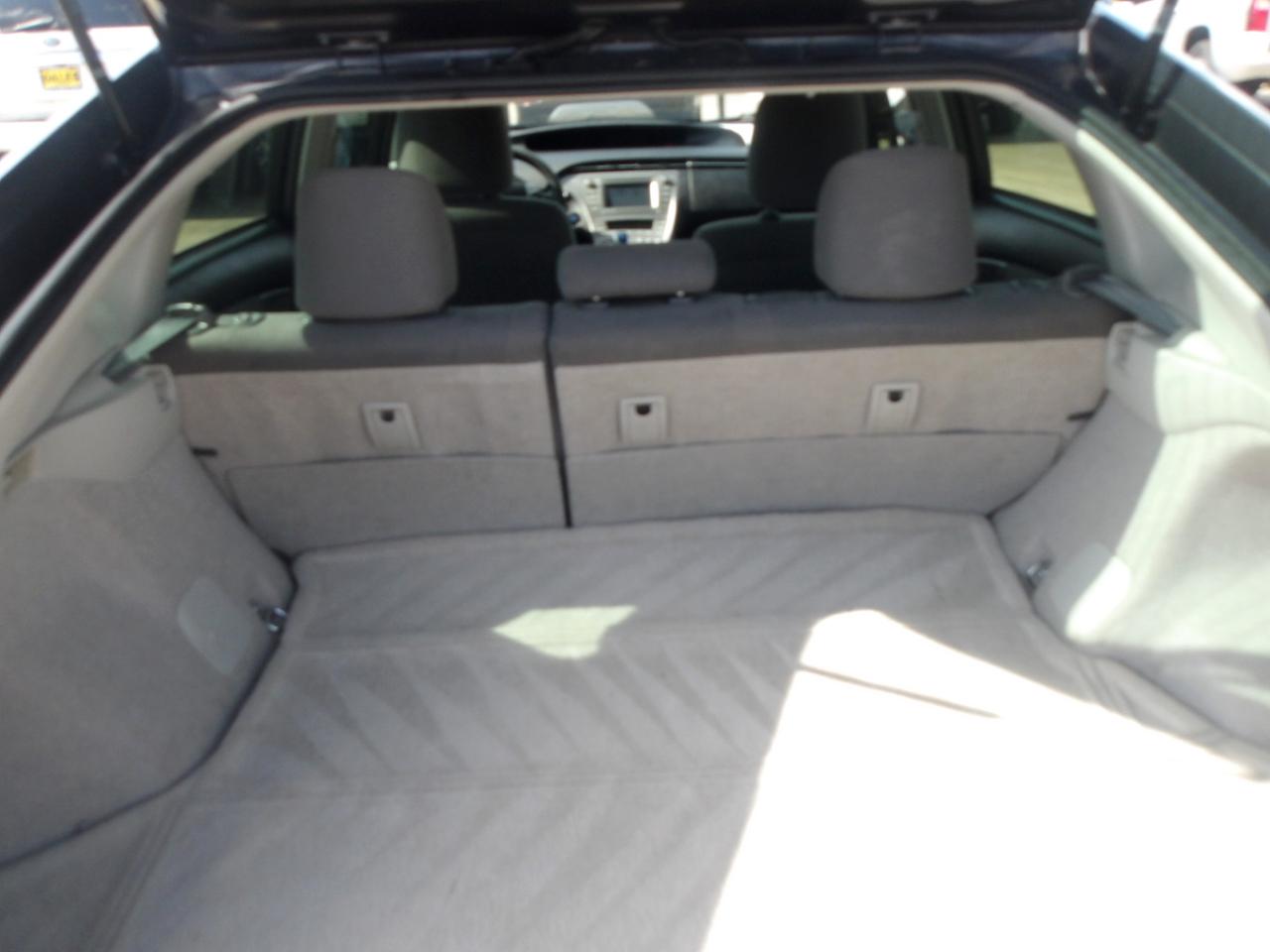 Toyota Prius 5dr HB Persona Series Special Edition (Natl) 2015