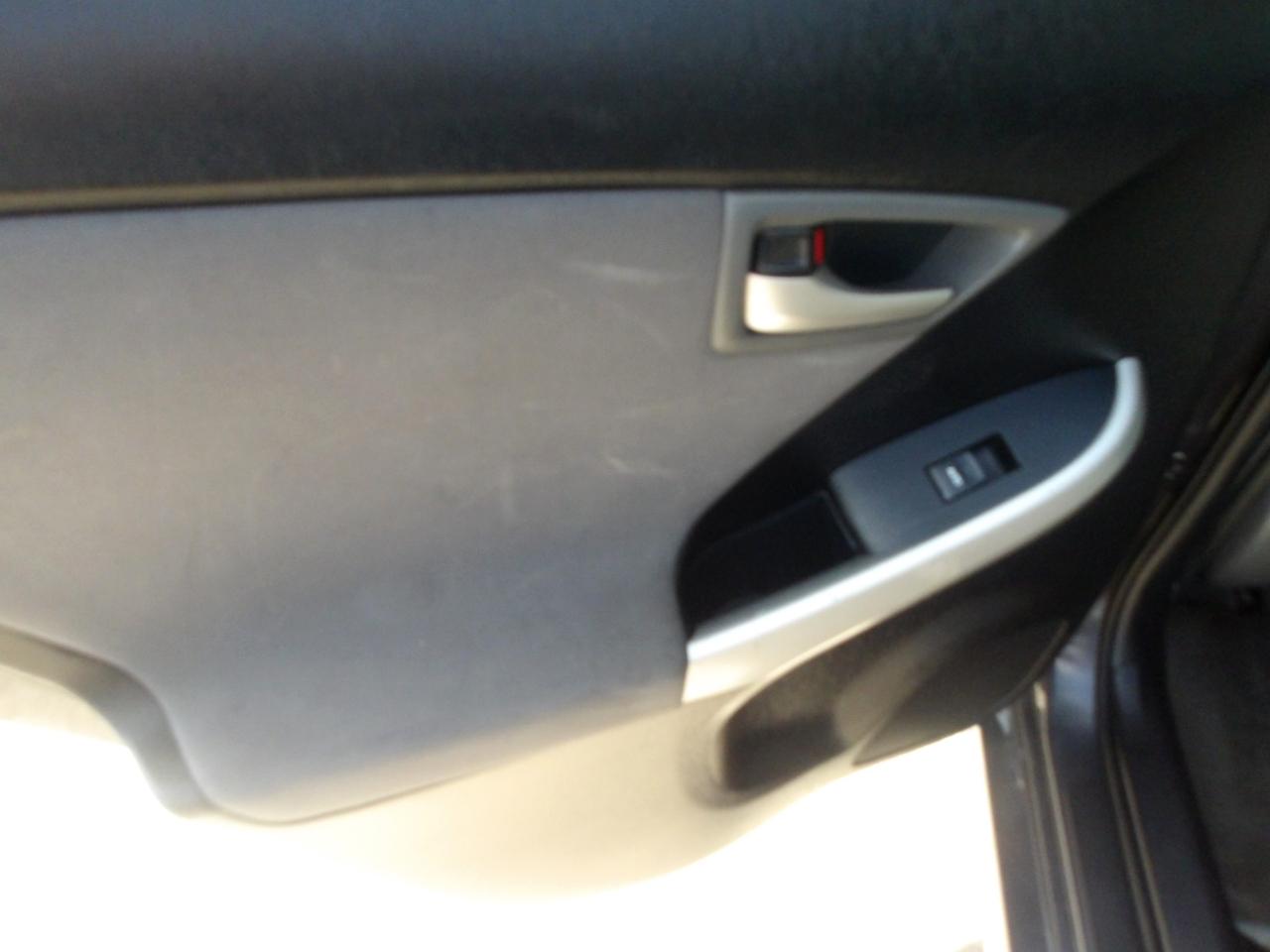 Toyota Prius 5dr HB Persona Series Special Edition (Natl) 2015