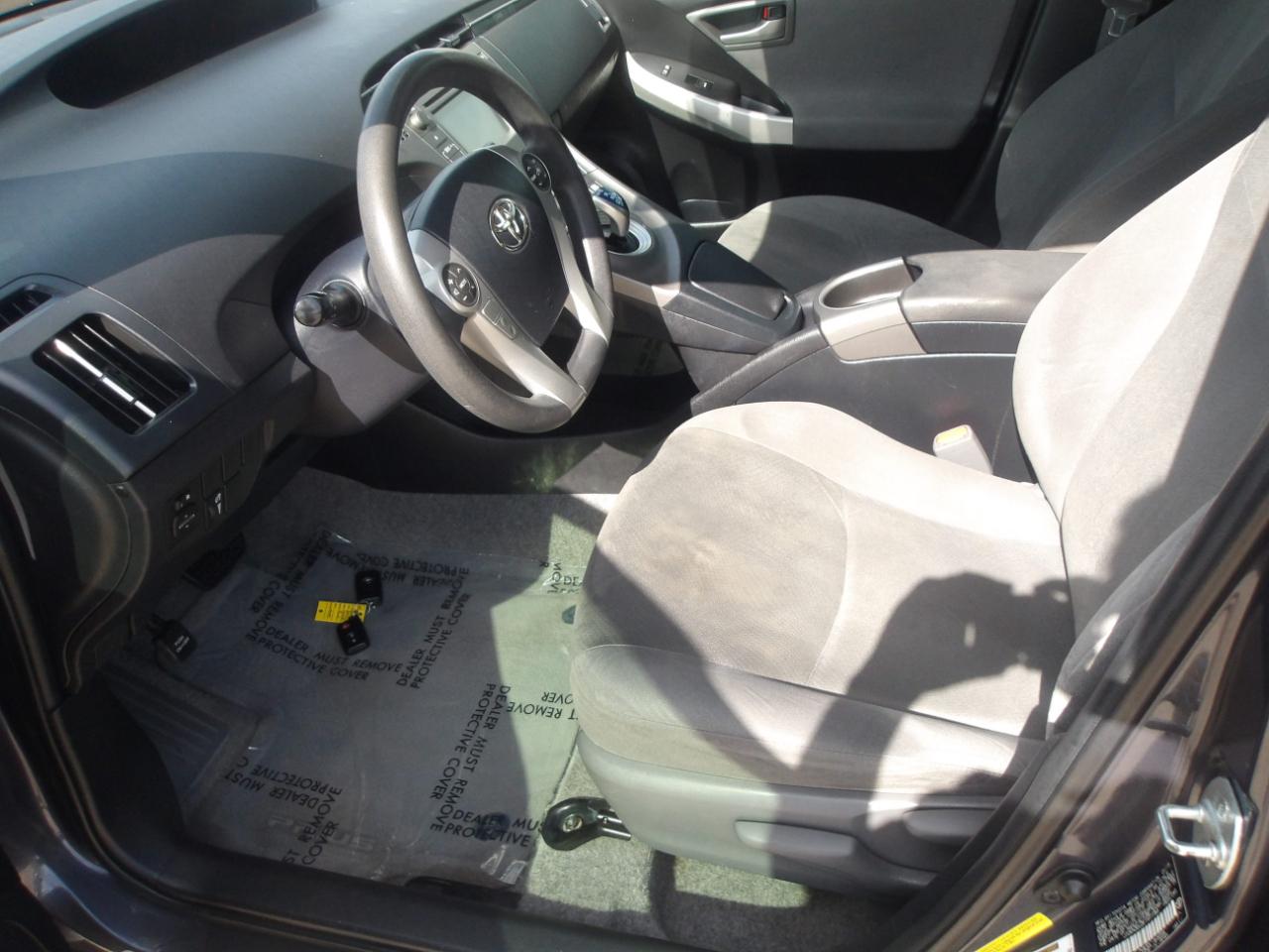 Toyota Prius 5dr HB Persona Series Special Edition (Natl) 2015