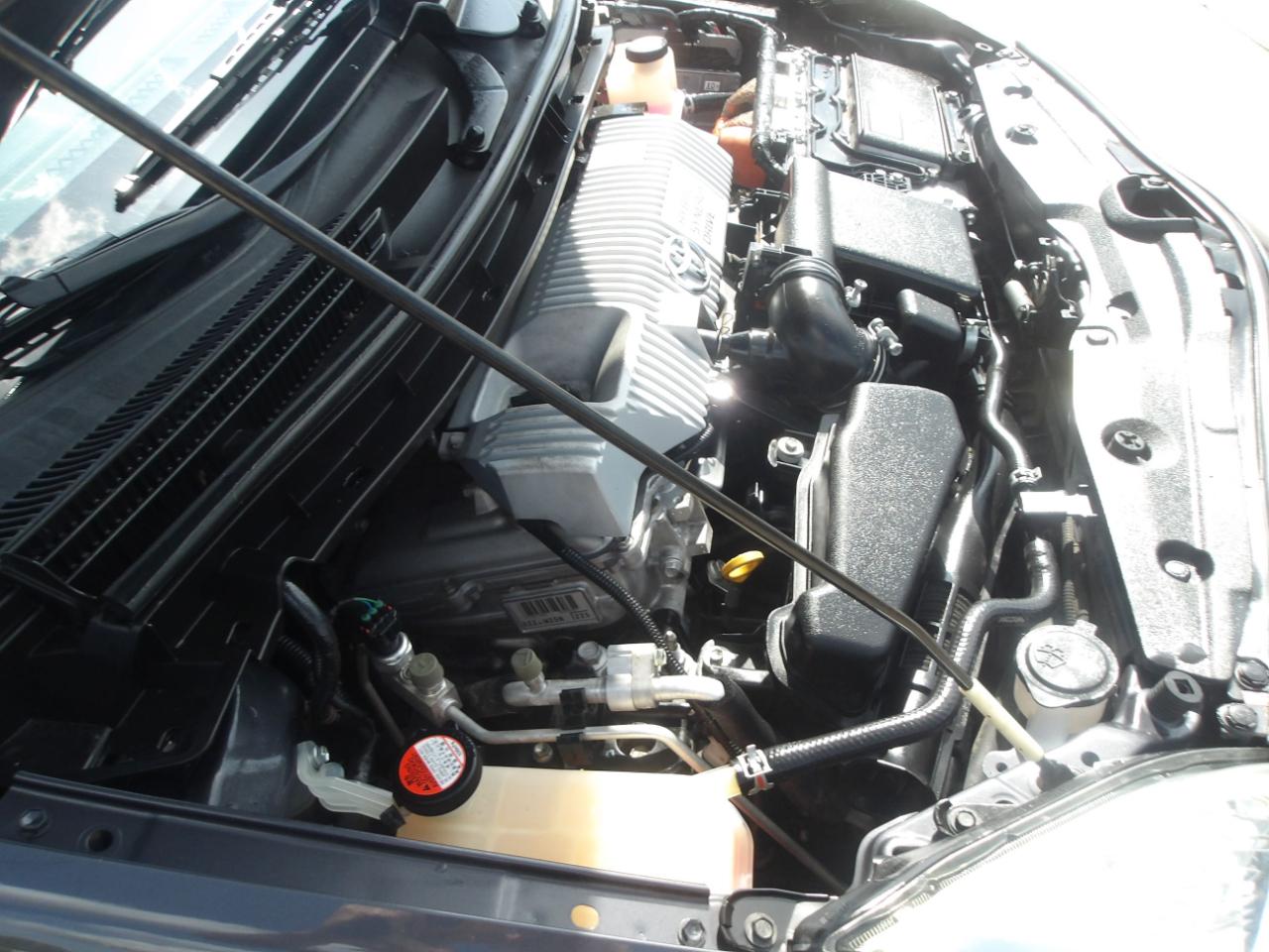 Toyota Prius 5dr HB Persona Series Special Edition (Natl) 2015