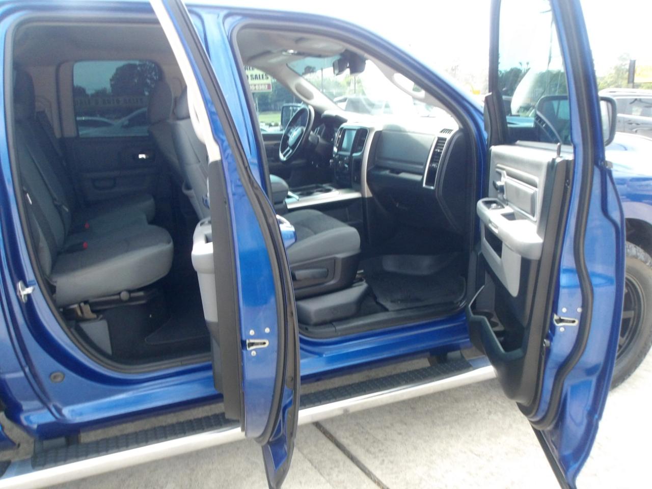 RAM 1500 2WD Quad Cab 140.5" Lone Star 2014