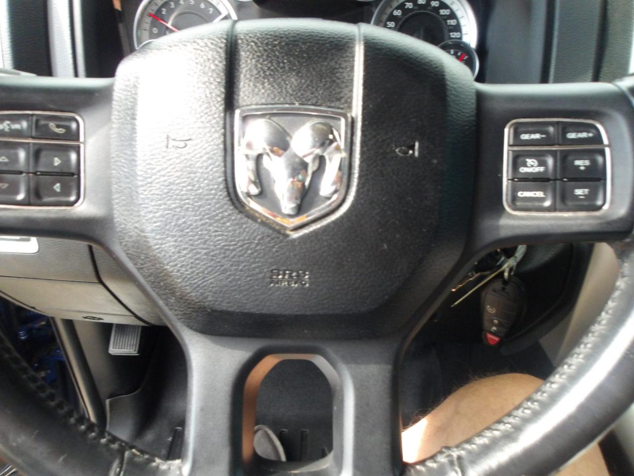 RAM 1500 2WD Quad Cab 140.5" Lone Star 2014