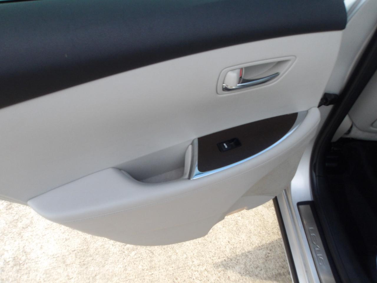 Lexus ES 350 4dr Sdn 2011