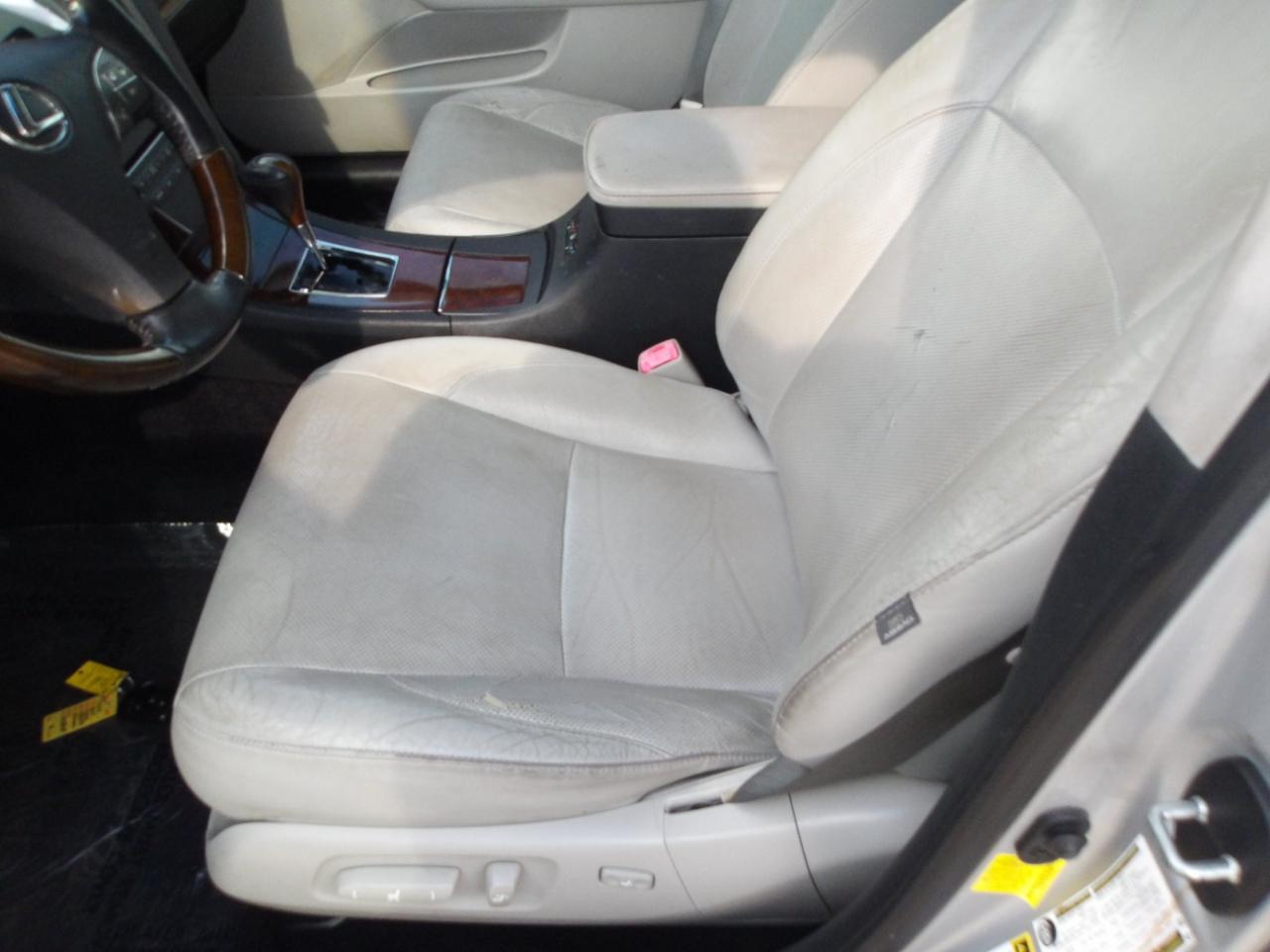 Lexus ES 350 4dr Sdn 2011