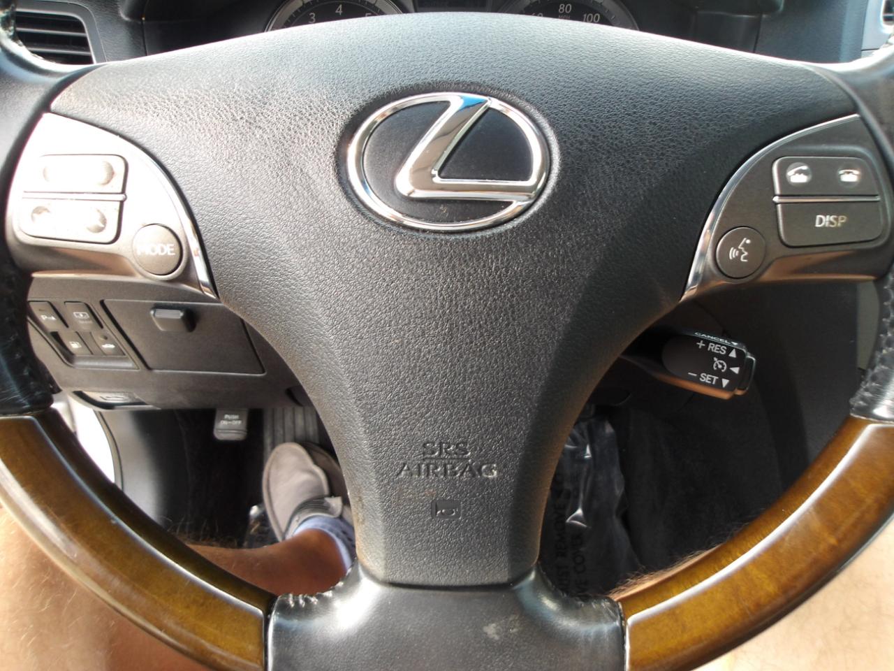Lexus ES 350 4dr Sdn 2011
