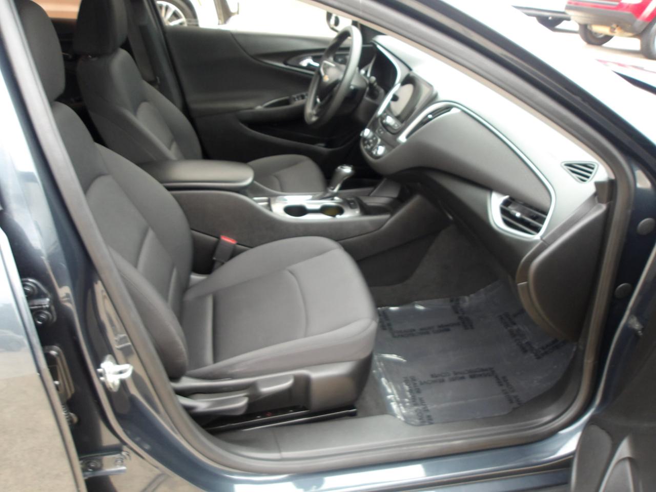 Chevrolet Malibu 4dr Sdn LS w/1LS 2020