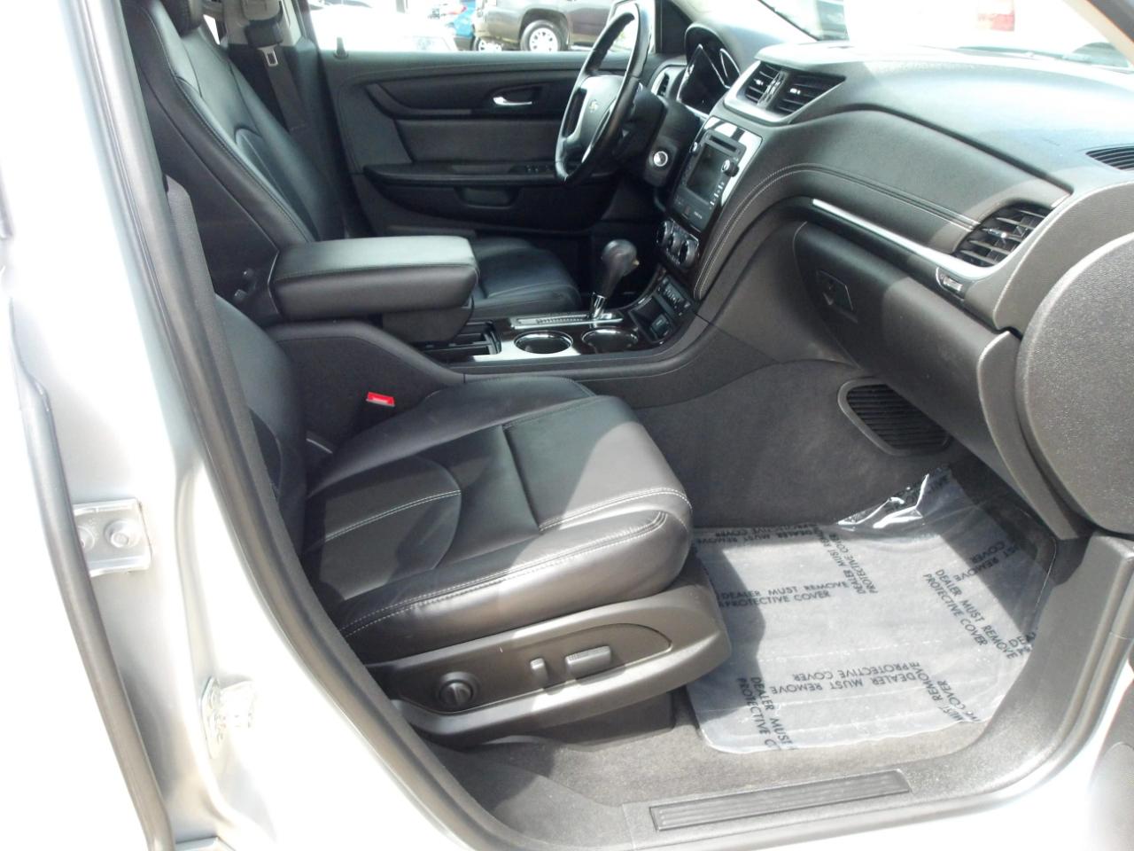 Chevrolet Traverse FWD 4dr LT w/2LT 2017