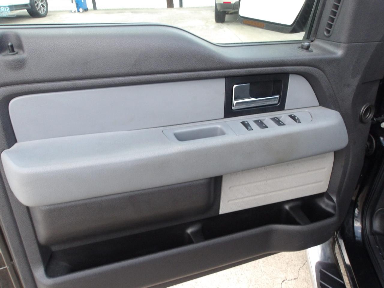 Ford F-150 2WD SuperCrew 145" XLT 2013