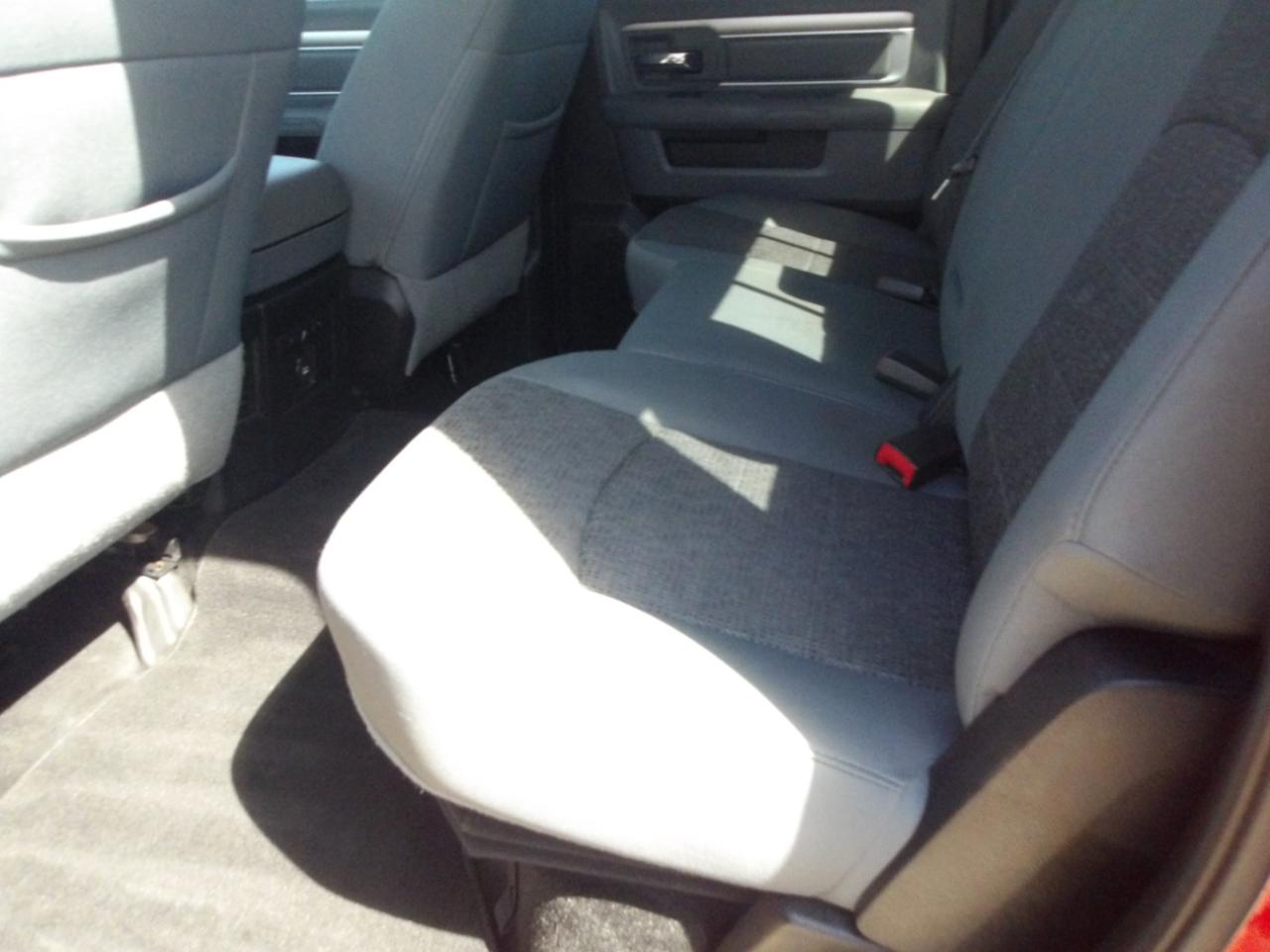 RAM 1500 2WD Crew Cab 140.5" Lone Star 2016