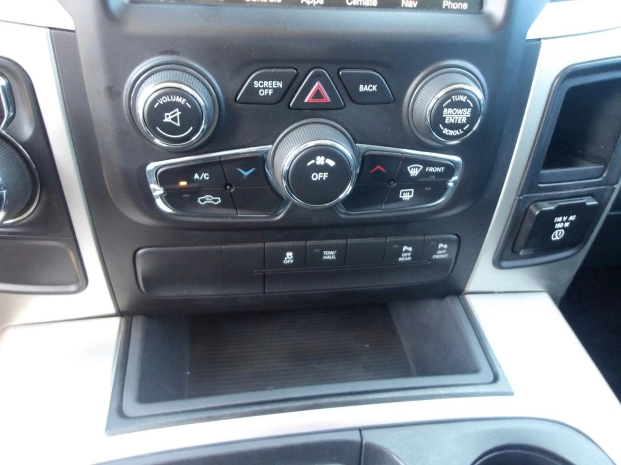 RAM 1500 2WD Crew Cab 140.5" Lone Star 2016