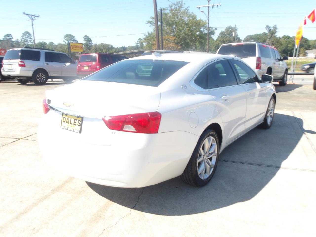 Chevrolet Impala 4dr Sdn LT w/1LT 2018