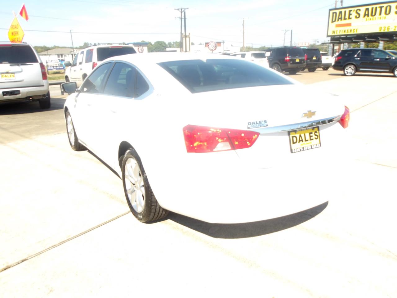 Chevrolet Impala 4dr Sdn LT w/1LT 2018