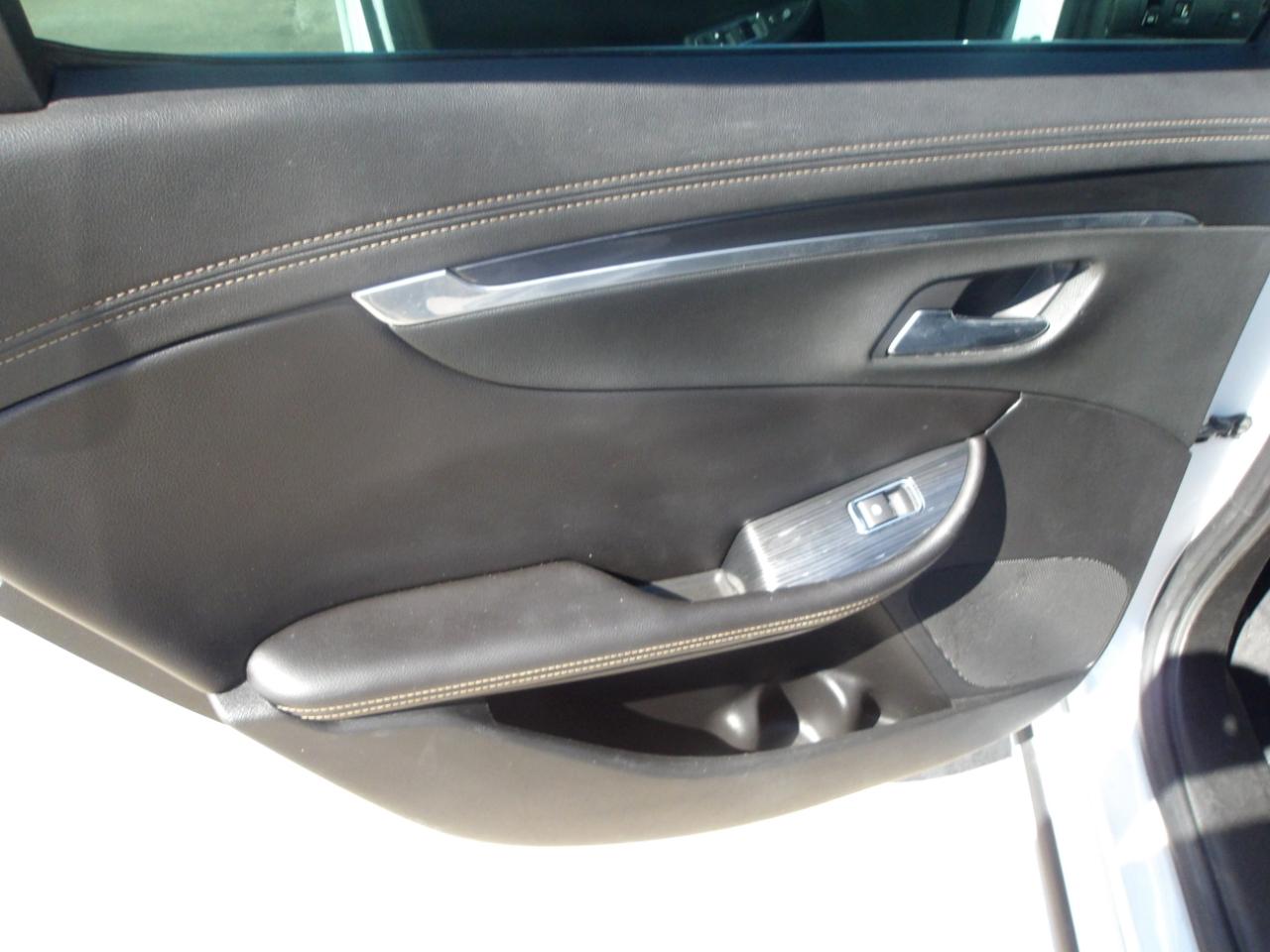Chevrolet Impala 4dr Sdn LT w/1LT 2018