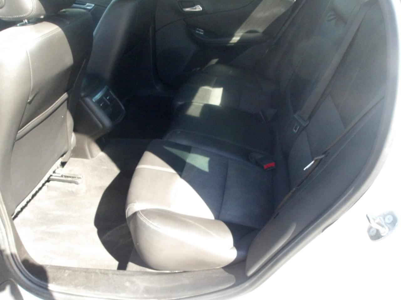 Chevrolet Impala 4dr Sdn LT w/1LT 2018
