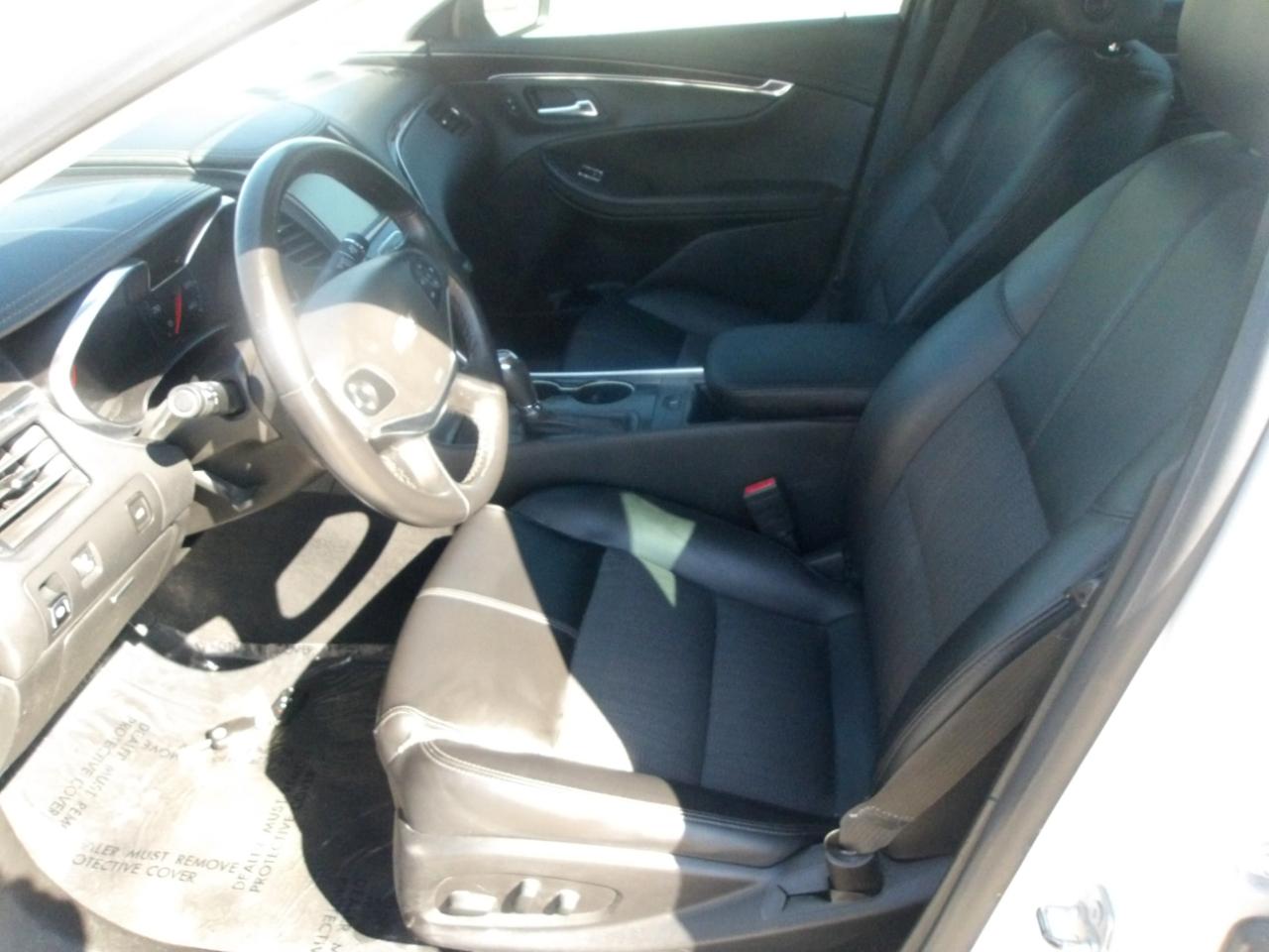 Chevrolet Impala 4dr Sdn LT w/1LT 2018
