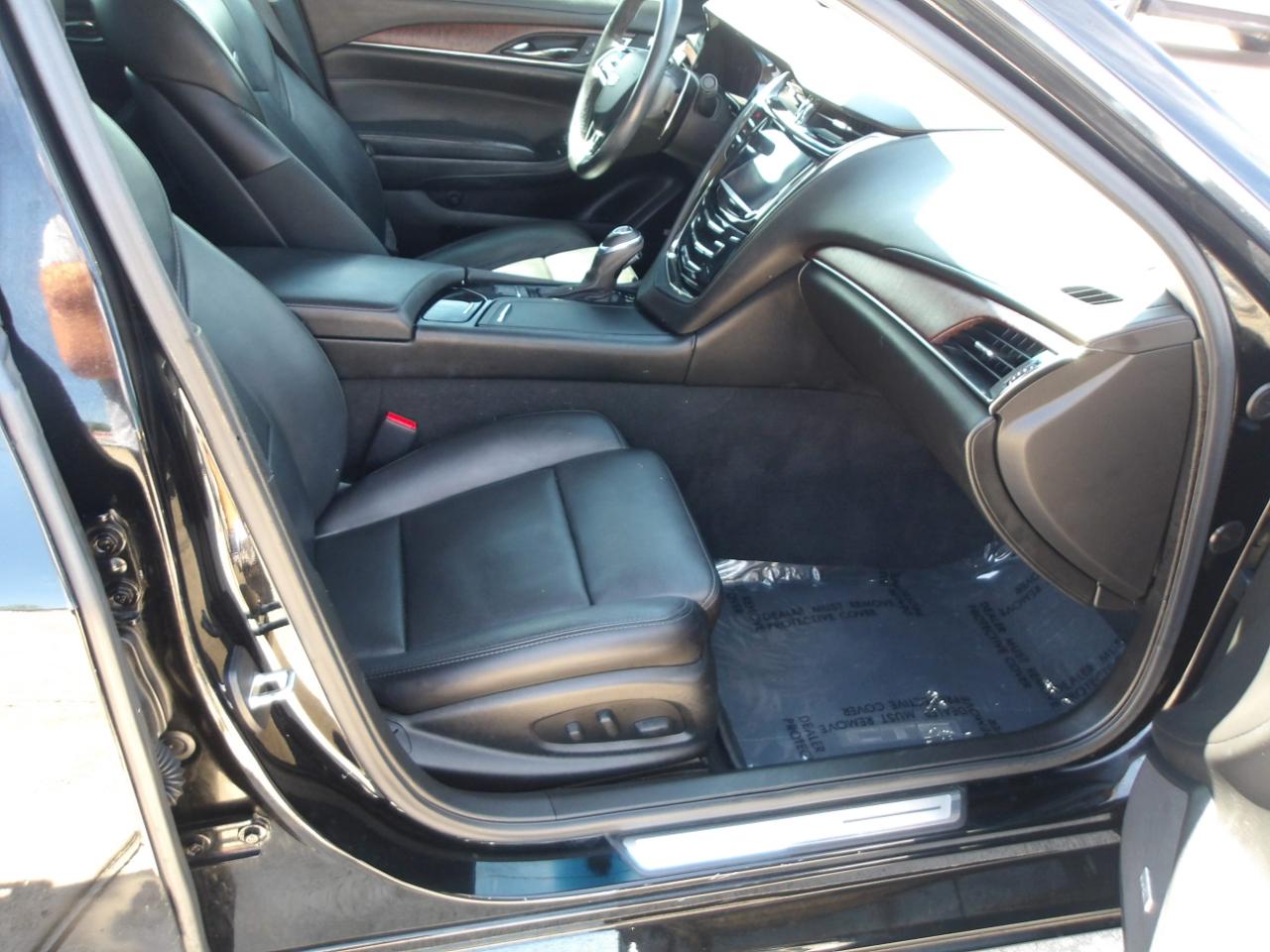 Cadillac CTS Sedan 4dr Sdn 2.0L Turbo Luxury RWD 2018