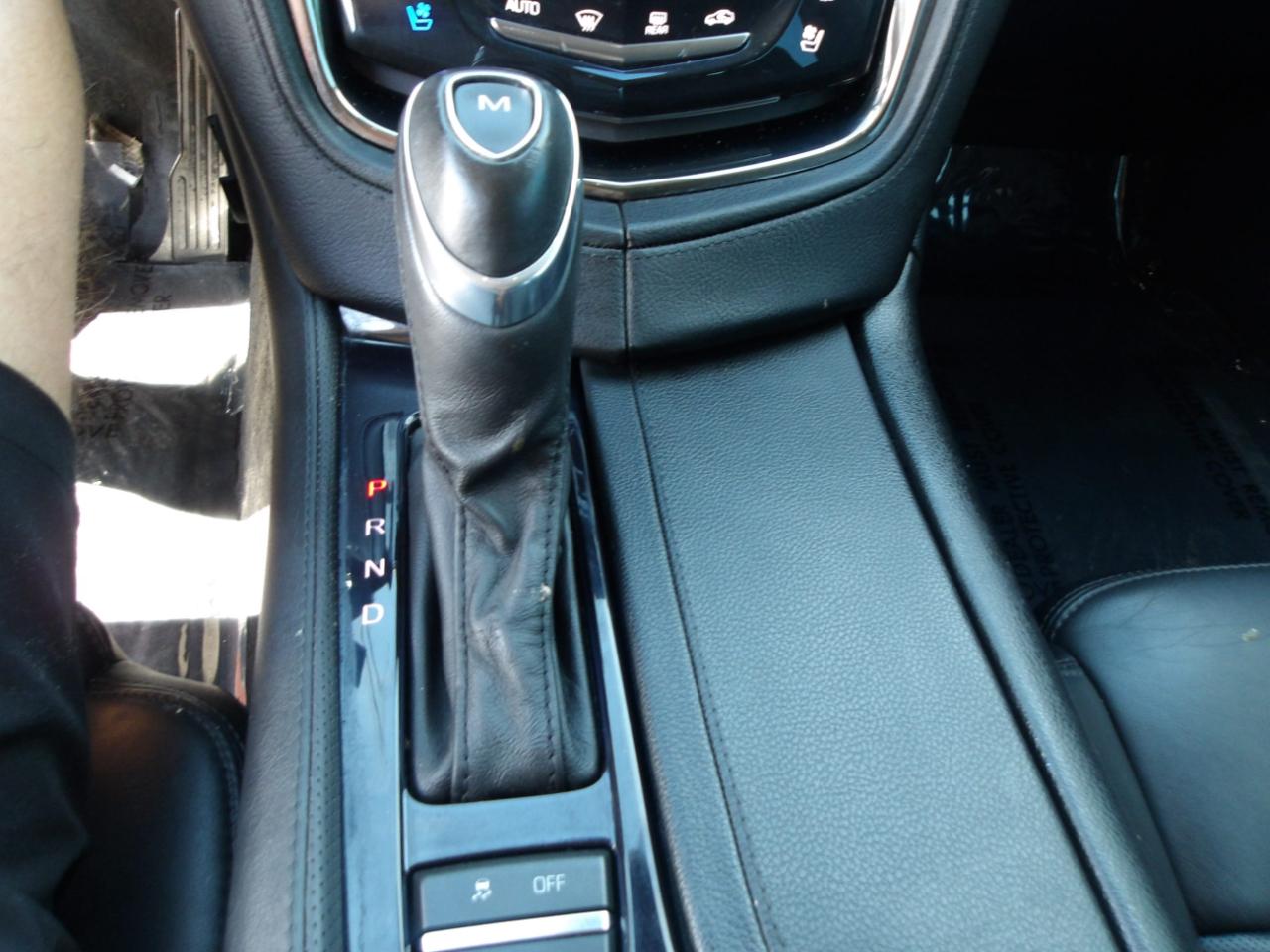 Cadillac CTS Sedan 4dr Sdn 2.0L Turbo Luxury RWD 2018
