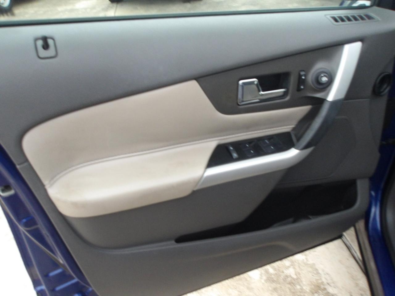 Ford Edge 4dr SE FWD 2014
