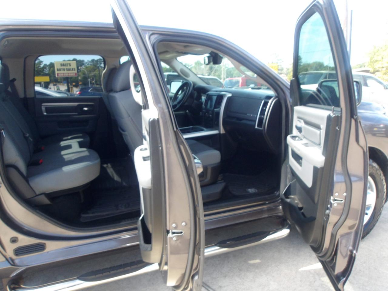 RAM 1500 2WD Crew Cab 140.5" Lone Star 2016