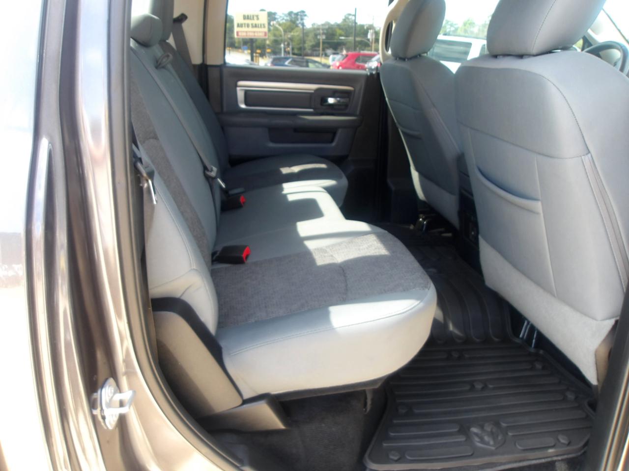 RAM 1500 2WD Crew Cab 140.5" Lone Star 2016