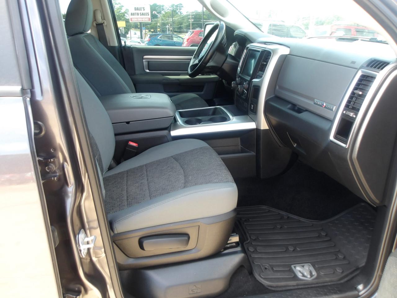 RAM 1500 2WD Crew Cab 140.5" Lone Star 2016