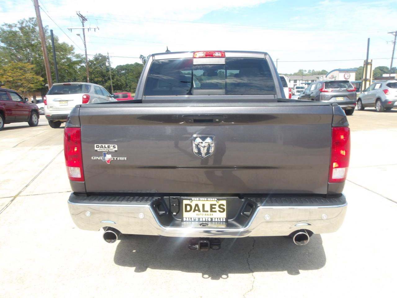 RAM 1500 2WD Crew Cab 140.5" Lone Star 2016