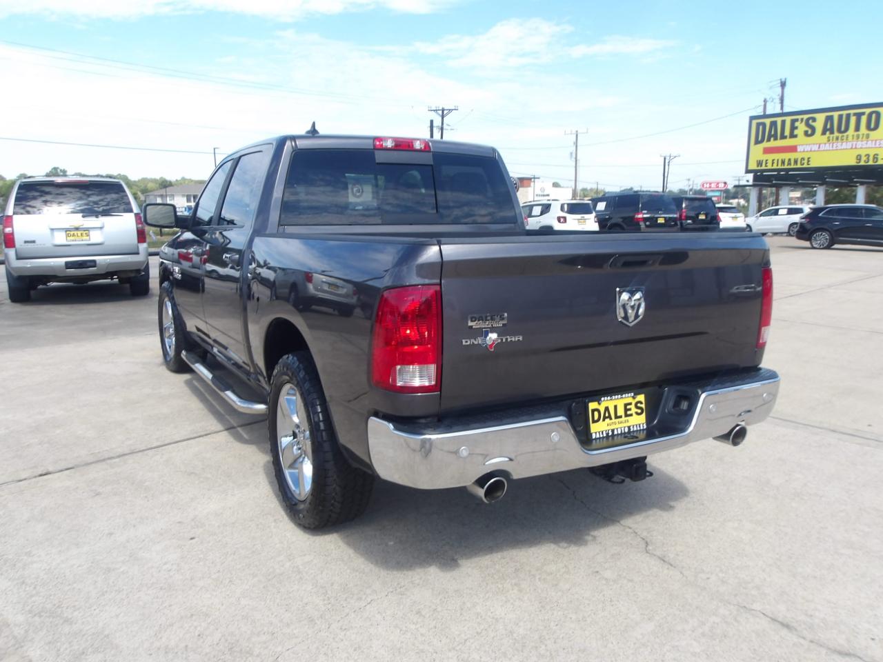 RAM 1500 2WD Crew Cab 140.5" Lone Star 2016