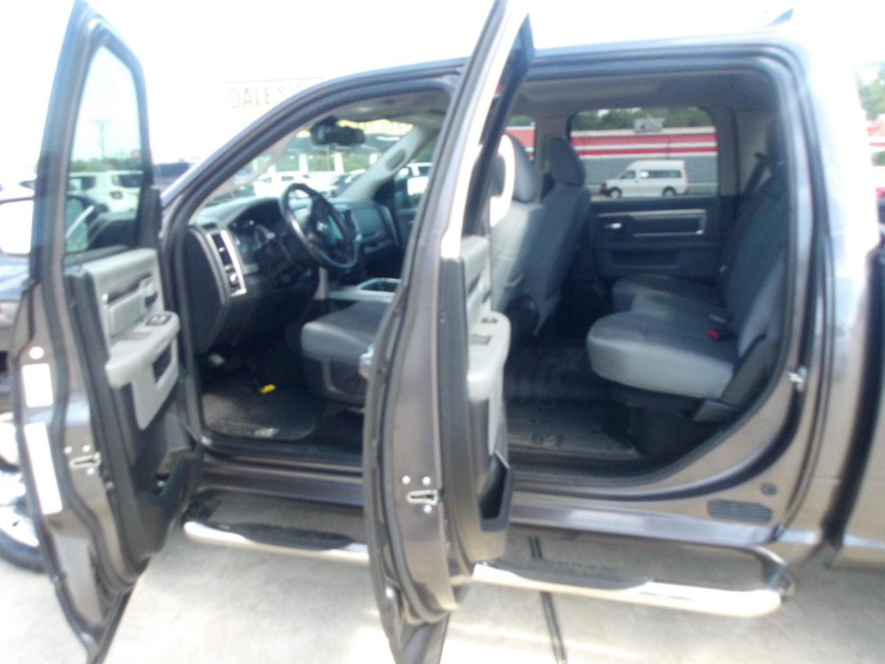 RAM 1500 2WD Crew Cab 140.5" Lone Star 2016