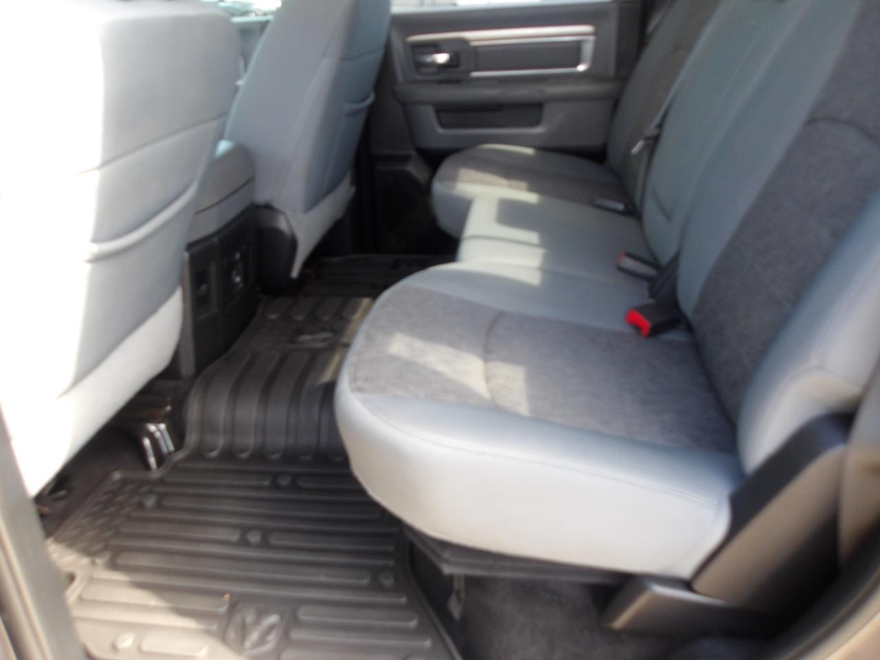 RAM 1500 2WD Crew Cab 140.5" Lone Star 2016