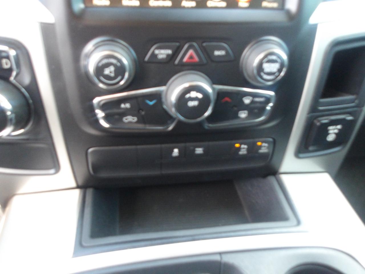 RAM 1500 2WD Crew Cab 140.5" Lone Star 2016