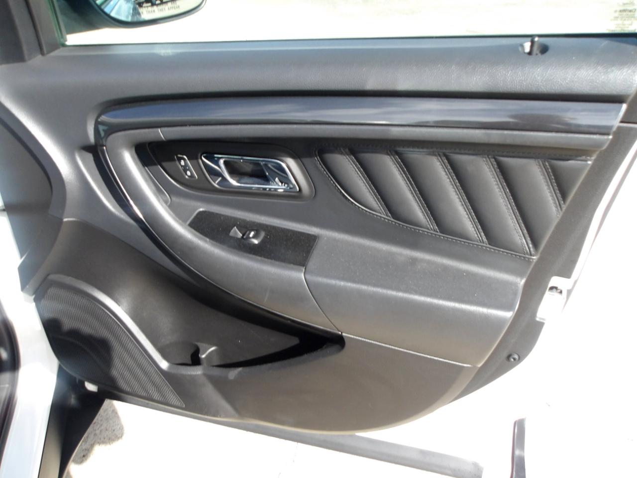 Ford Taurus 4dr Sdn SHO AWD 2013