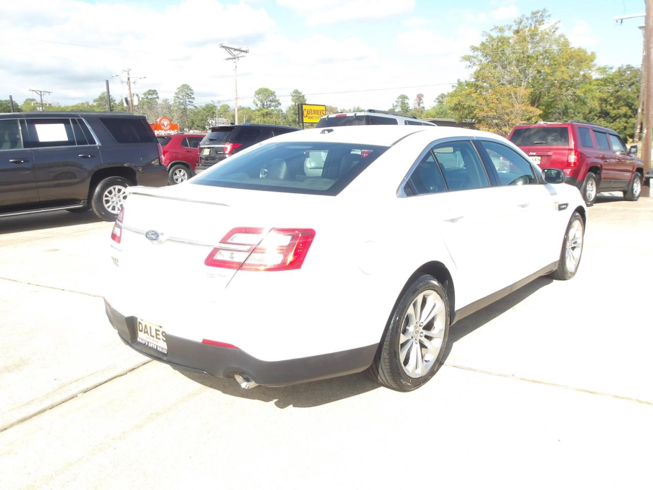 Ford Taurus 4dr Sdn SHO AWD 2013