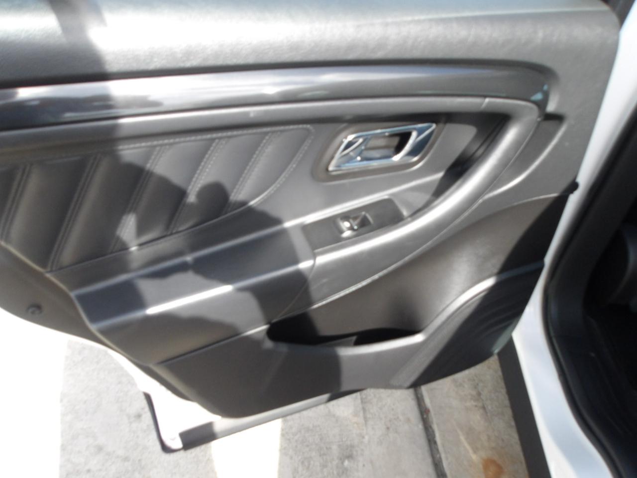 Ford Taurus 4dr Sdn SHO AWD 2013