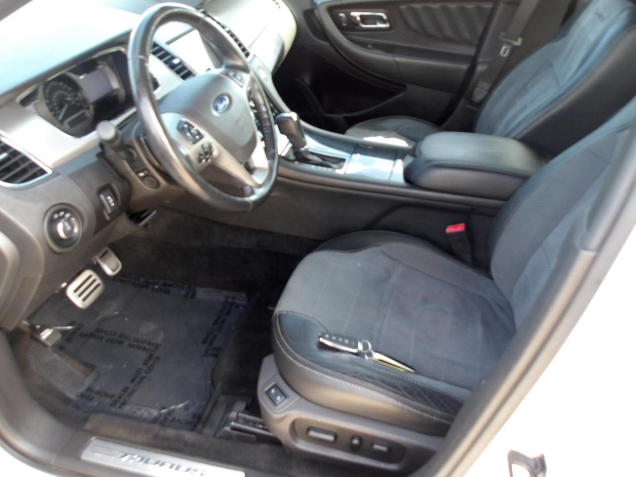 Ford Taurus 4dr Sdn SHO AWD 2013