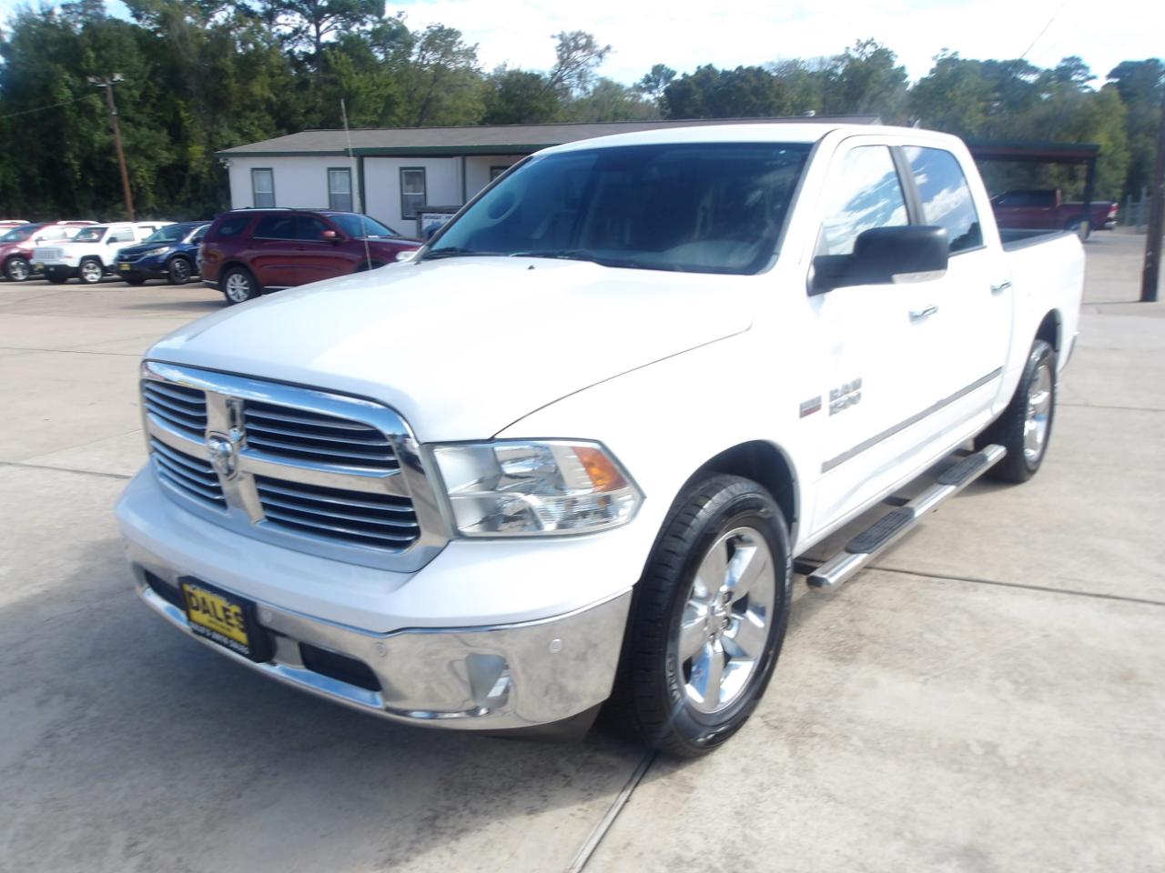 RAM 1500 4WD Crew Cab 140.5" Big Horn 2015