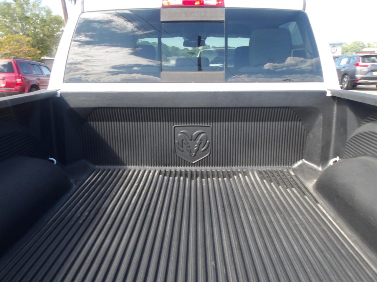 RAM 1500 4WD Crew Cab 140.5" Big Horn 2015