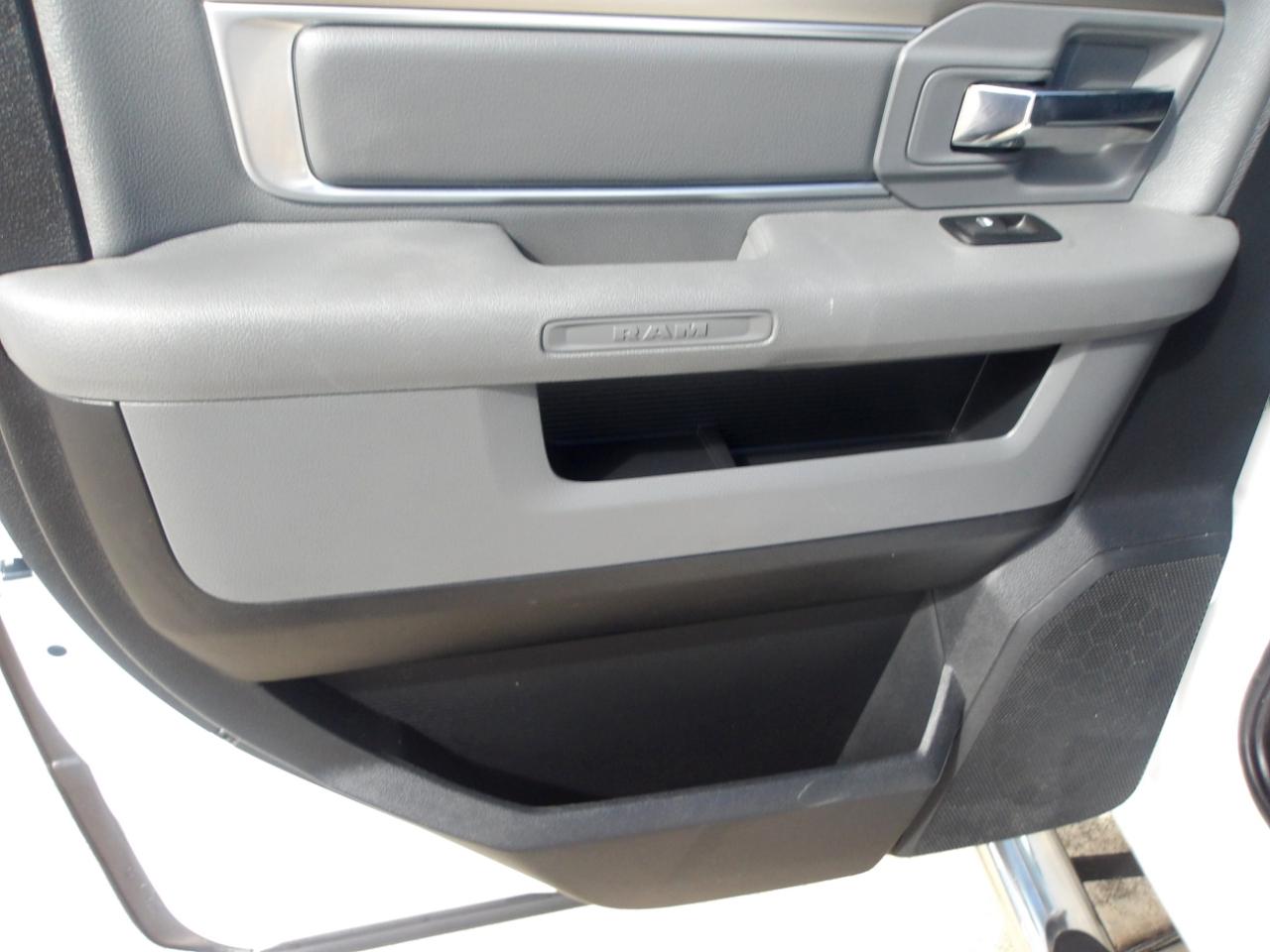 RAM 1500 4WD Crew Cab 140.5" Big Horn 2015