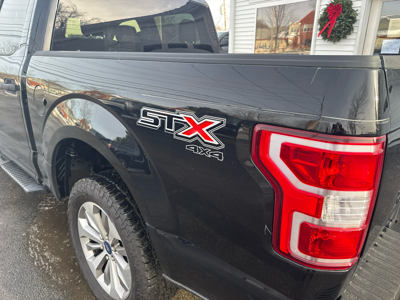 Ford F-150 4WD SuperCrew 139" FX4 2018