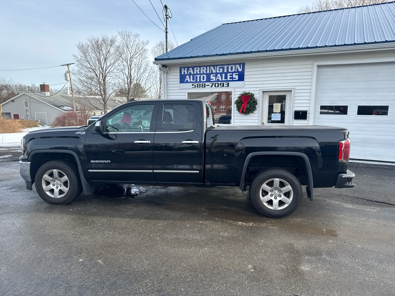 2017 GMC Sierra SLT's photo