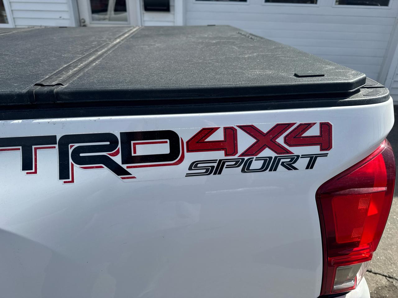 Toyota Tacoma 4WD Access Cab V6 MT TRD Sport (Natl) 2016