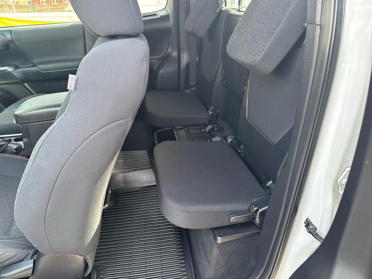 Toyota Tacoma 4WD Access Cab V6 MT TRD Sport (Natl) 2016