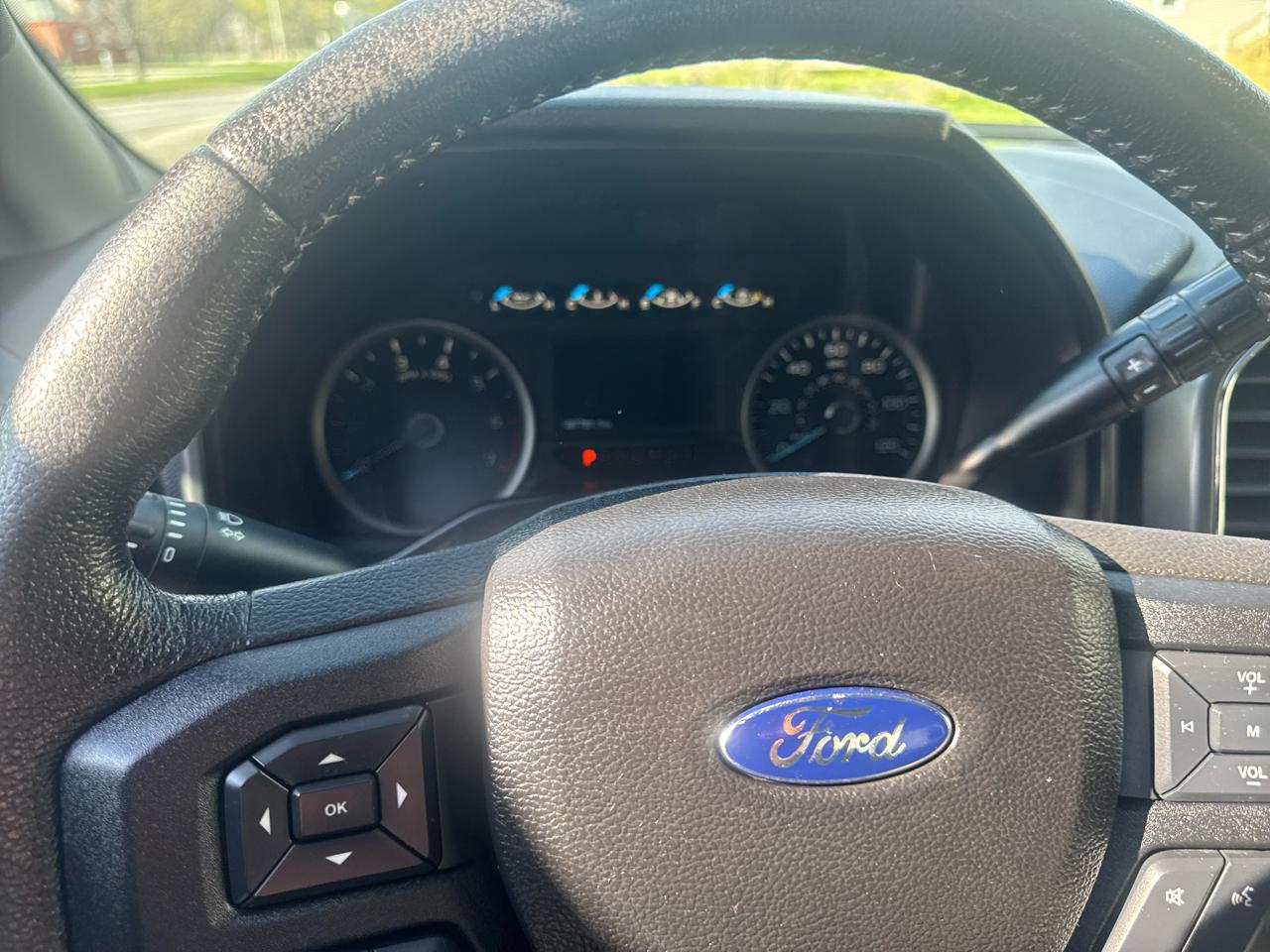 Ford F-150 4WD SuperCab 133" XLT 2015