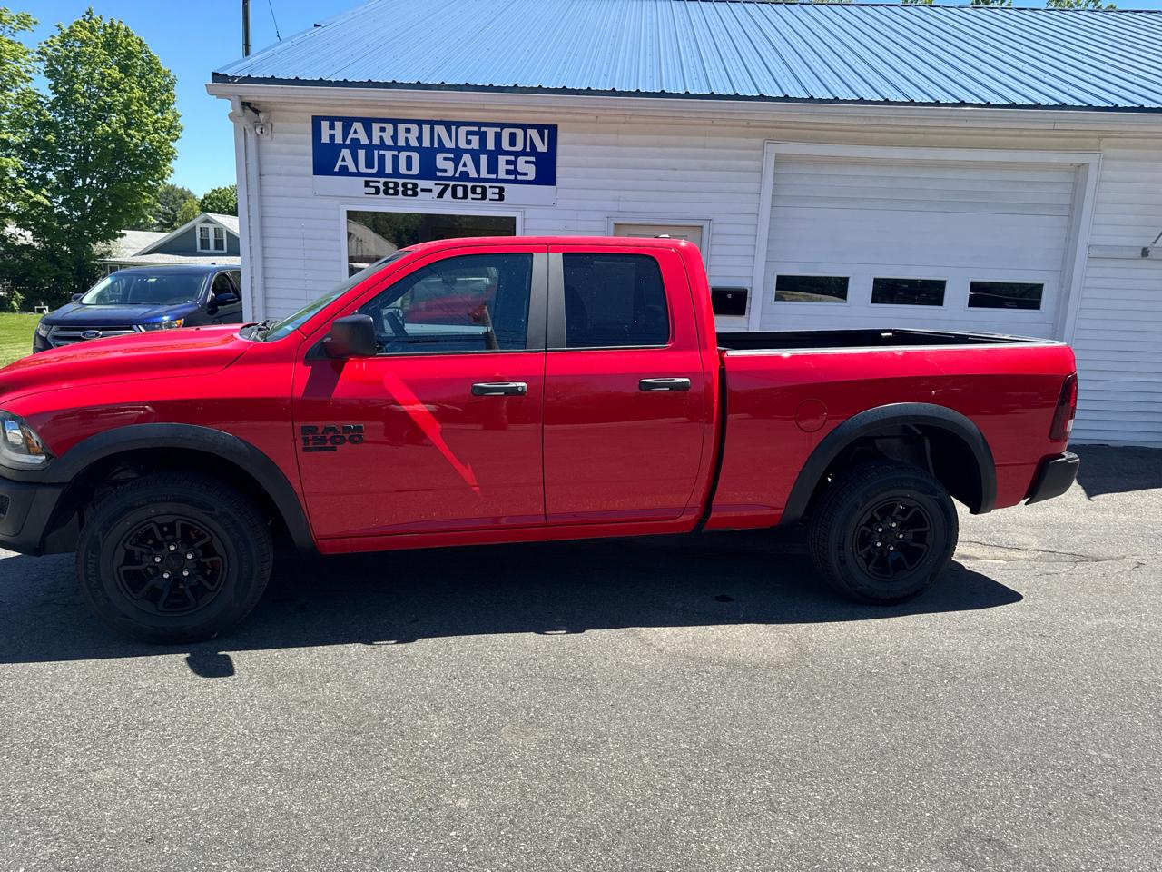 RAM 1500 4WD Quad Cab 140.5" SLT 2022