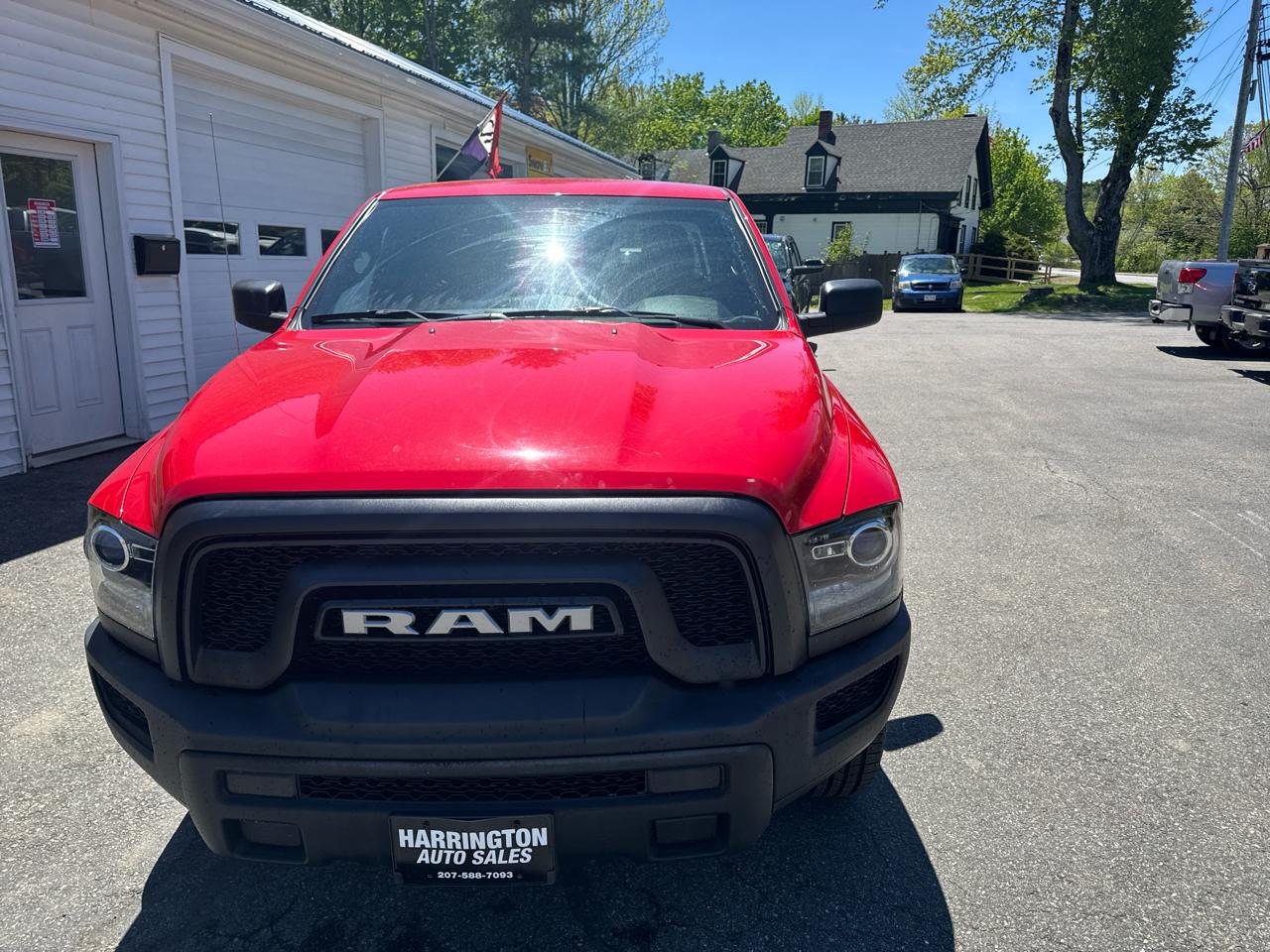RAM 1500 4WD Quad Cab 140.5" SLT 2022