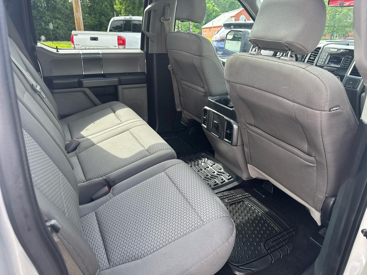 Ford F-150 4WD SuperCrew 139" XLT 2016
