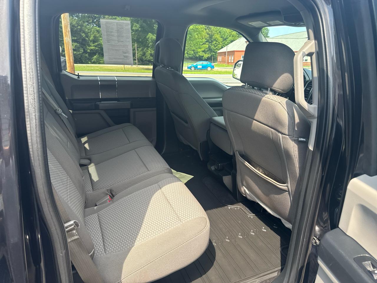 Ford F-150 4WD SuperCrew 145" XLT 2019