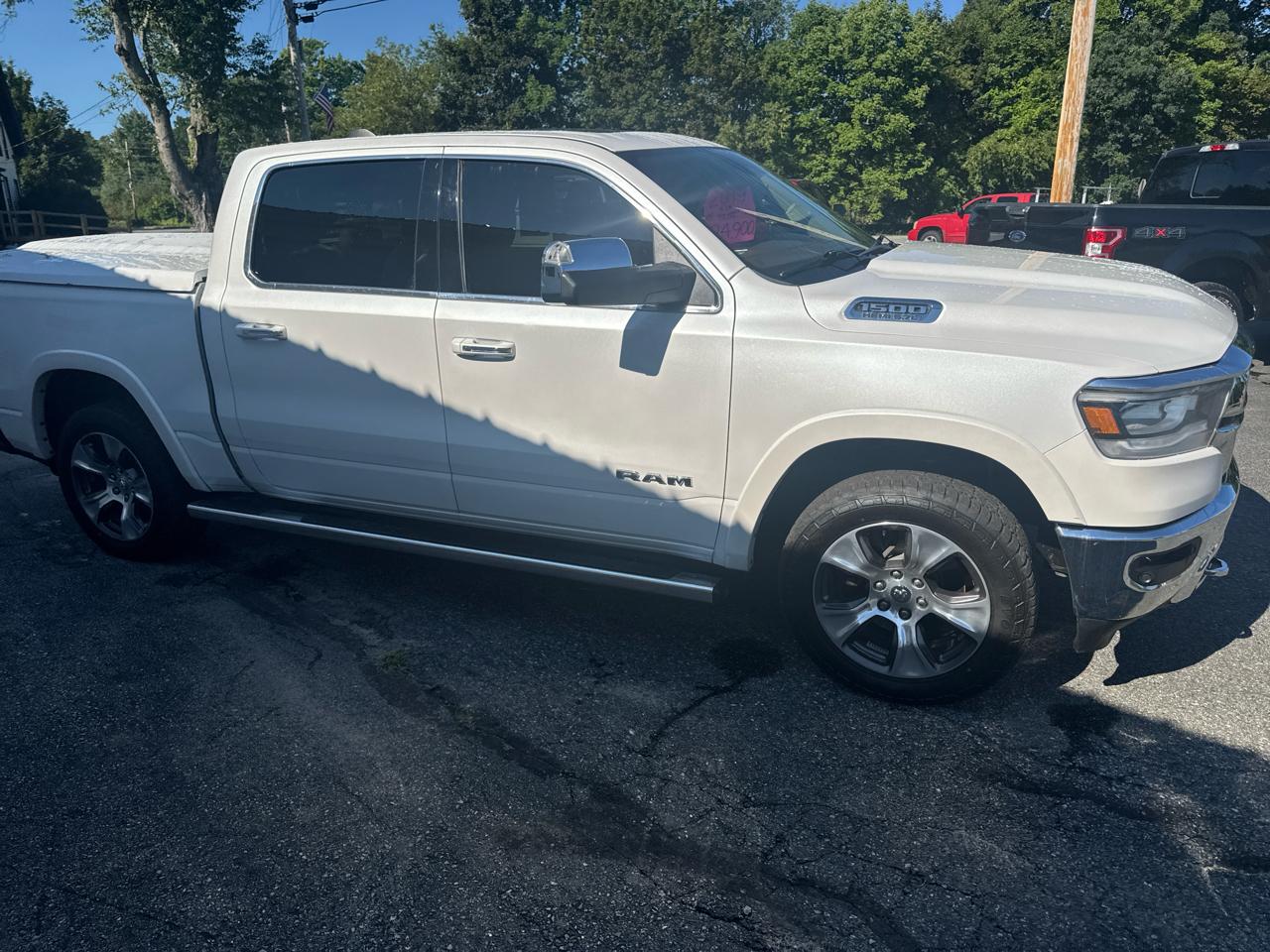 RAM 1500 Laramie Crew Cab SWB 4WD 2019